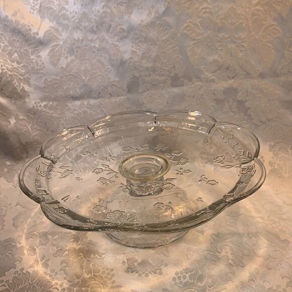 Savannah Style Vintage Cake Serving Flower Embossed Scalloped EdgePlatter EUC - Picture 3 of 10